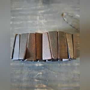 Chunky Wood Like Stretch Bracelet ♥️